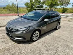 Gris / plata Usado 2017 Opel Astra Excellence Familiar | 8250 € (Buen precio)