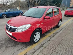 Rojo Usado 2011 Dacia Sandero Lauréate Utilitario | 3000 € (Precio justo)