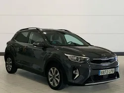 Gris Usado 2021 Kia Stonic SUV | 14.500 € (Precio justo)