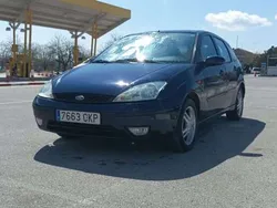 Negro Usado 2003 Ford Focus Trend Utilitario | 2250 € (Buen precio)