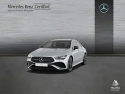 Gris / plata Usado 2023 Mercedes CLA200 AMG line Berlina | 46.900 €
