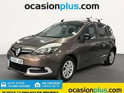 Marrón Usado 2015 Renault Scénic Iconic Monovolumen | 9890 €