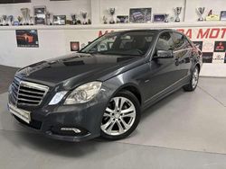 Gris Usado 2009 Mercedes E220 Avantgarde Berlina | 5950 €