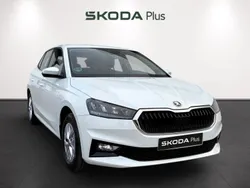 Blanco Usado 2024 Skoda Fabia Ambition Berlina | 15.937 € (Buen precio)