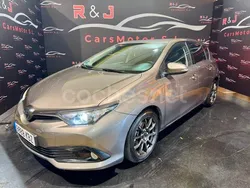 Beige Usado 2017 Toyota Auris Hybrid Active Berlina | 14.990 € (Precio justo)