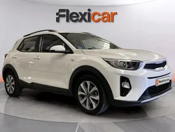 Blanco Usado 2023 Kia Stonic SUV | 15.490 € (Precio justo)