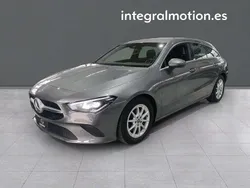 Gris Usado 2021 Mercedes CLA200 Shooting Brake Familiar | 25.800 € (Super precio)