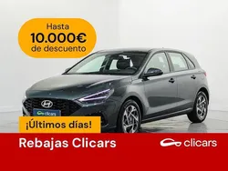 Gris Usado 2024 Hyundai i30 Berlina | 20.990 € (Precio justo)