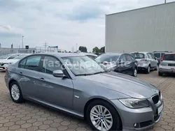Gris / plata Usado 2009 BMW 318 Berlina | 9500 € (Un poco caro)
