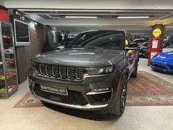 Gris / plata Usado 2023 Jeep Grand Cherokee Summit SUV | 68.990 € (Buen precio)