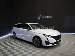 Blanco Usado 2024 Peugeot 308 Style Familiar | 21.100 € (Precio justo)