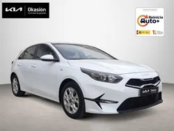 Blanco Usado 2024 Kia Ceed Berlina | 18.490 € (Precio justo)