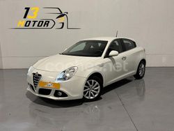 Blanco Usado 2015 Alfa Romeo Giulietta Distinctive Utilitario | 7990 € (Precio justo)