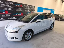 Blanco Usado 2013 Peugeot 5008 Active Monovolumen | 5990 € (Precio justo)