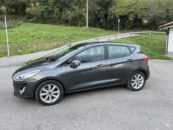 Gris / plata Usado 2018 Ford Fiesta Trend Utilitario | 12.100 € (Precio justo)