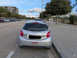 Gris / plata Usado 2013 Peugeot 208 Utilitario | 7600 € (Precio justo)
