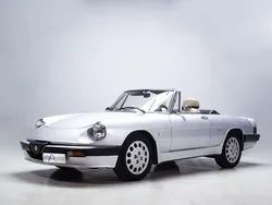 Gris Usado 1990 Alfa Romeo Spider Quadrifoglio Descapotable | 19.900 €