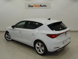 Blanco Usado 2024 Seat Leon FR Berlina | 24.500 € (Buen precio)