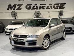 Beige Usado 2004 Fiat Stilo Dynamic Berlina | 2490 € (Precio justo)