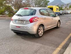 Gris / plata Usado 2014 Peugeot 208 Active Utilitario | 4300 € (Super precio)