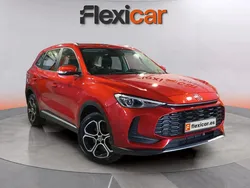 Rojo Usado 2024 MG ZS Comfort Berlina | 20.290 €