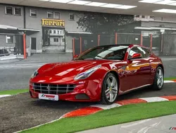 Rojo Usado 2015 Ferrari FF Coupe | 179.999 €