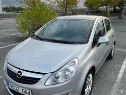 Gris / plata Usado 2009 Opel Corsa Enjoy Berlina | 4200 € (Precio justo)
