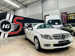 Blanco Usado 2010 Mercedes C200 Avantgarde Berlina | 8990 € (Precio justo)