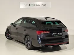 Negro Usado 2024 Skoda Octavia RS Familiar | 32.900 €