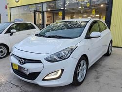 Blanco Usado 2012 Hyundai i30 | 7900 € (Precio justo)