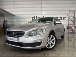 Plateado Usado 2015 Volvo S60 Momentum Berlina | 14.990 € (Precio justo)