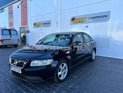 Negro Usado 2011 Volvo S40 Momentum Berlina | 4500 € (Buen precio)