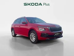 Rojo Usado 2024 Skoda Kamiq Selection SUV | 19.490 € (Precio justo)