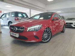 Rojo Usado 2017 Mercedes CLA220 Berlina | 29.999 € (Caro)