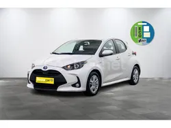 Blanco Usado 2022 Toyota Yaris Hybrid Business Edition Berlina | 17.390 € (Precio justo)