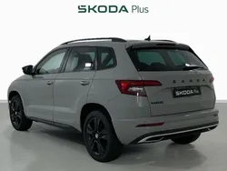 Gris Usado 2021 Skoda Karoq SportLine SUV | 23.250 € (Precio justo)