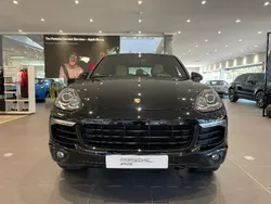 Negro Usado 2015 Porsche Cayenne S E-Hybrid SUV | 55.490 €