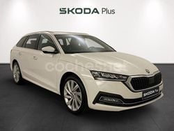 Blanco Usado 2024 Skoda Octavia Selection Familiar | 28.990 € (Precio justo)