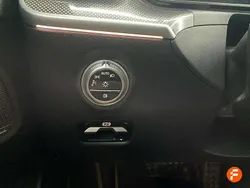 Azul Usado 2022 Mercedes C300e Familiar | 37.990 € (Un poco caro)