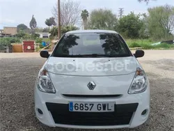 Blanco Usado 2010 Renault Clio II Authentique Berlina | 4700 € (Precio justo)