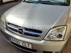 Beige Usado 2003 Opel Vectra Comfort Berlina | 2200 € (Caro)