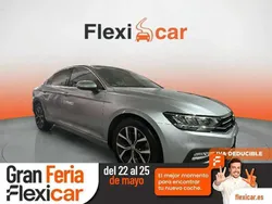 Gris Usado 2020 VW Passat Executive Berlina | 18.990 € (Buen precio)