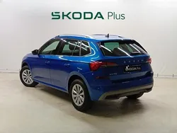 Azul Nuevo 2025 Skoda Kamiq Selection SUV | 28.900 € (Caro)