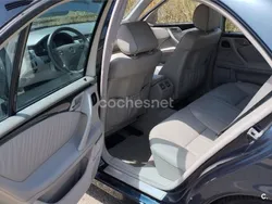 Azul Usado 2003 Mercedes E320 Avantgarde Berlina | 4400 €