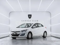 Blanco Usado 2012 Hyundai i30 Berlina | 8299 € (Precio justo)