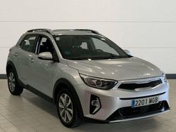 Plata Usado 2023 Kia Stonic SUV | 18.400 € (Un poco caro)