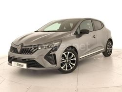 Gris / plata Usado 2024 Renault Clio V Techno Berlina | 19.800 € (Caro)