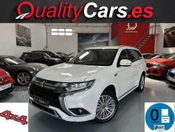 Blanco Usado 2021 Mitsubishi Outlander P-HEV Motion SUV | 24.900 € (Un poco caro)