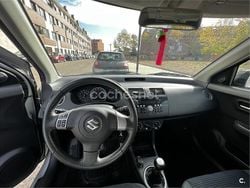 Gris / plata Usado 2009 Suzuki Swift GL Berlina | 4950 € (Un poco caro)
