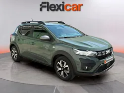 Verde Usado 2023 Dacia Sandero Expression Utilitario | 15.490 € (Precio justo)
